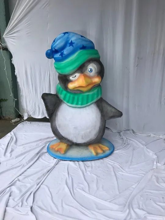 pinguim decorativo para inverno ou natal em fibra sintética com pelúcia - Foto 2