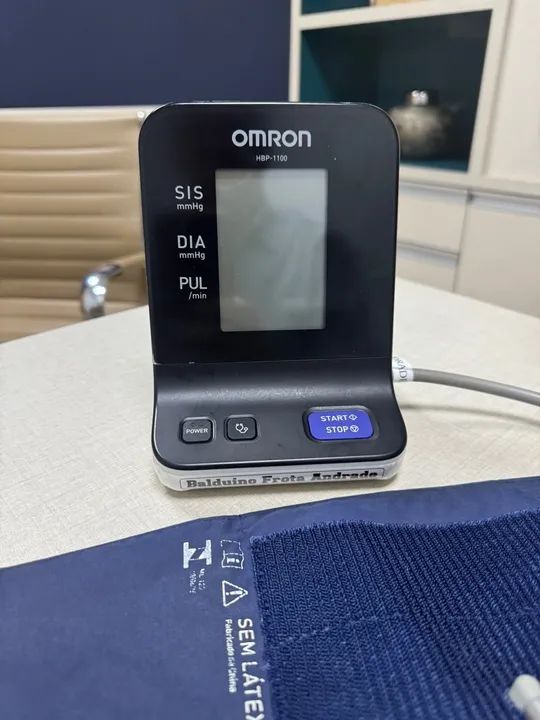 Aparelho de pressão Omron HBP-1100