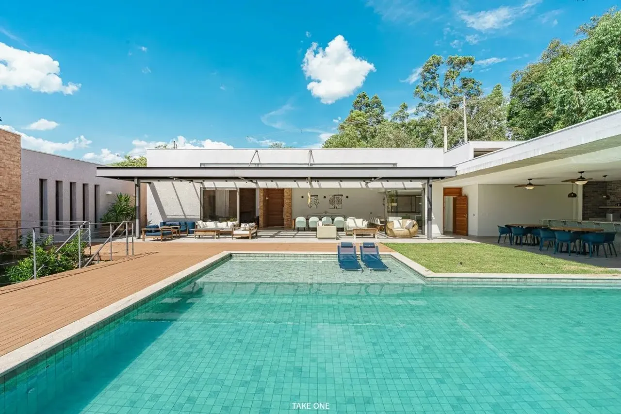 Casa no condomínio Voturuna Eco Park para venda com 5 quartos, sendo 5 suítes, 930m²
