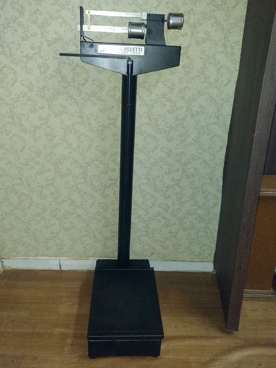 Balança antropométrica  MICHELETTI 150 kg