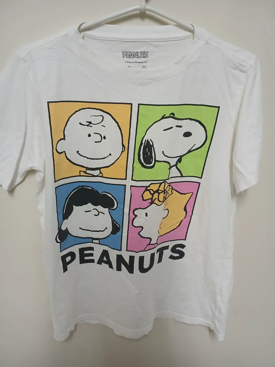 Camiseta Peanuts - Estampa Quadrinhos
