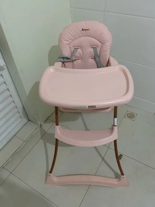 Cadeira de Alimentação Bebê Rosa - Usada
