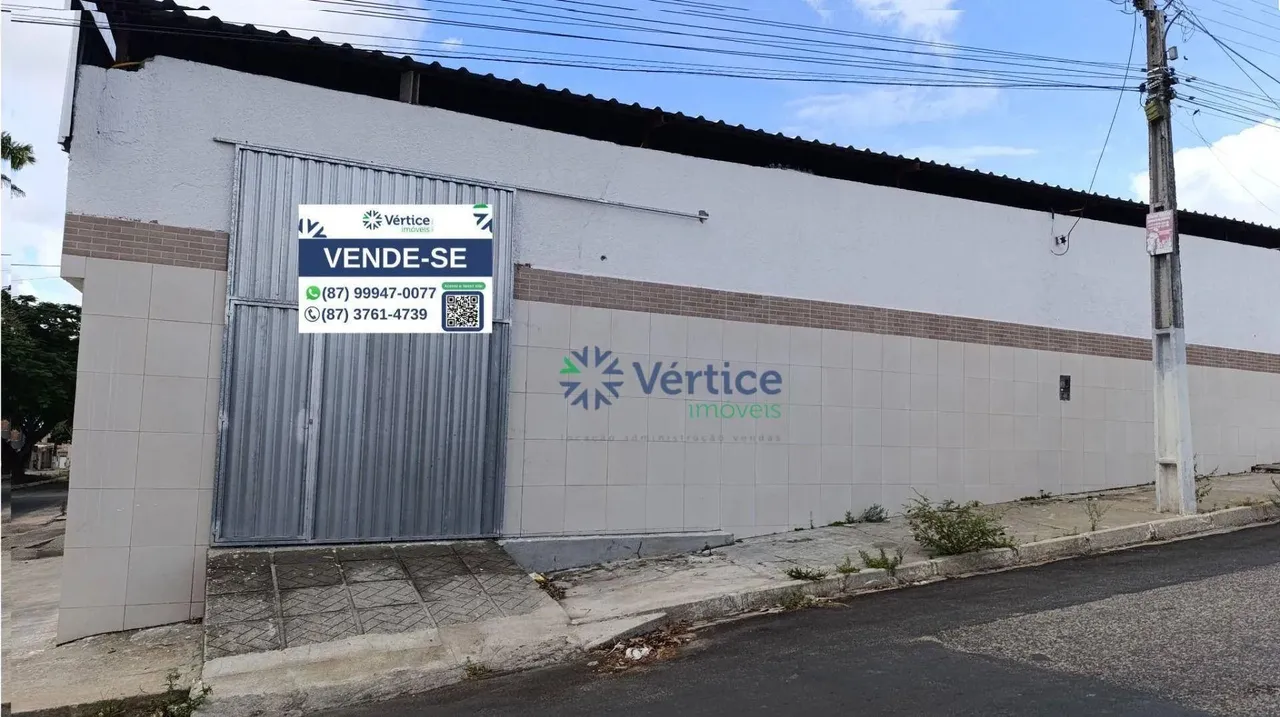 Galpão à venda, 190 m² por R$ 200.000,00 - Jardim Petrópolis - Garanhuns/PE