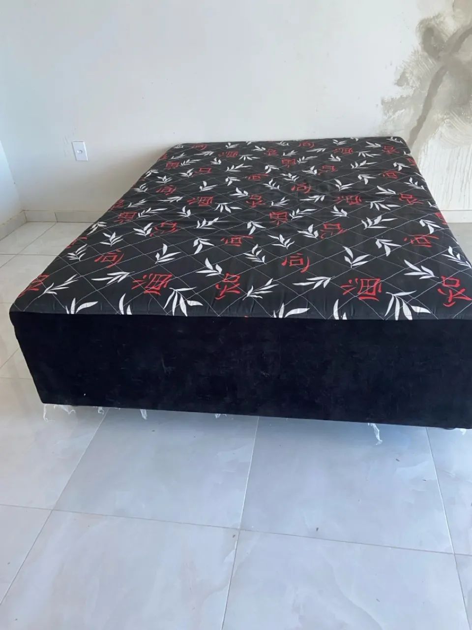 Cama de casal65576112192898121