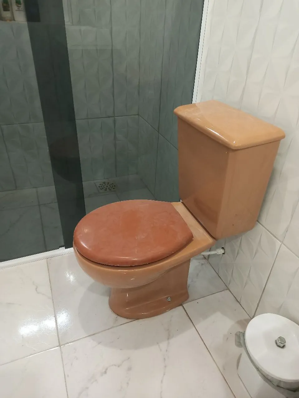 Vaso Sanitário aclopado em. V Cerâmica