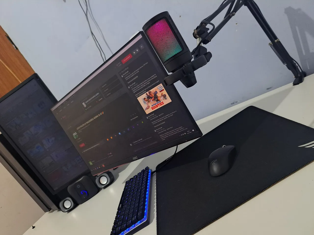 Computador Gamer Completo-Negociável ( Vai com mesa e cadeida gamer )