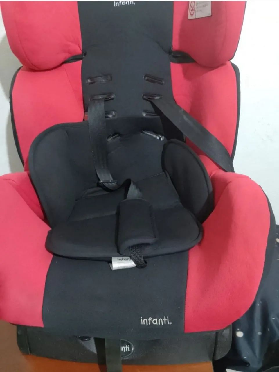 Cadeira para Auto Infanti Vermelha e Preta