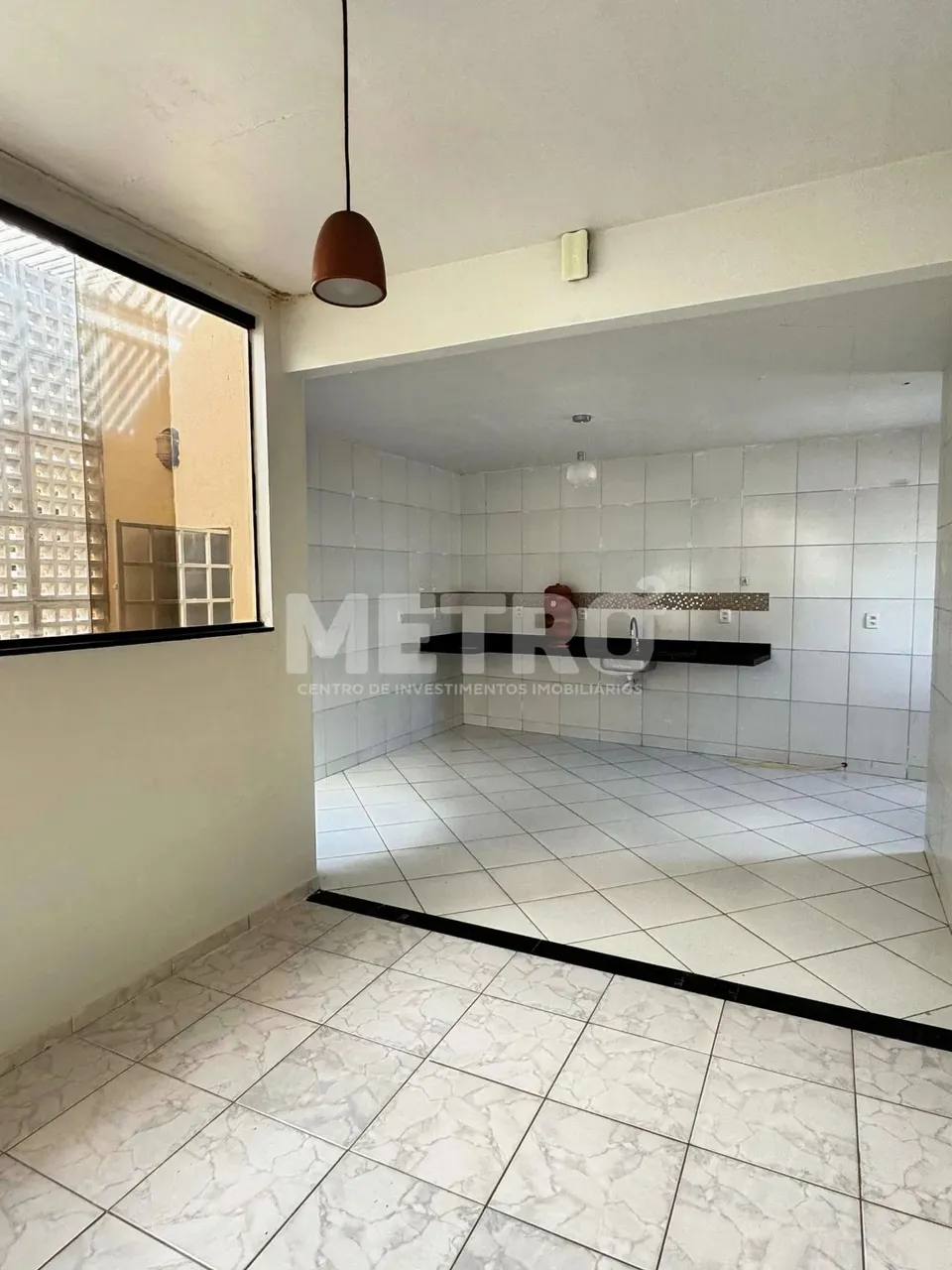Ponto Comercial para locação, Centro, 4 Comados, 3 Banheiros, Sala, Cozinha