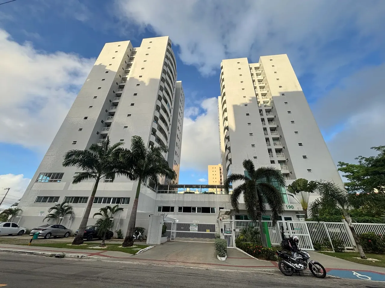 Apartamento para alugar no condomínio Floratta Jardins , Bairro Jardins