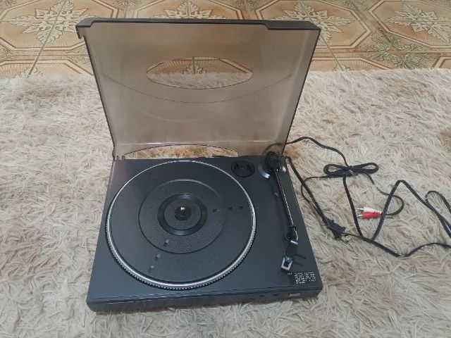 Toca Discos LPs Compactos Vintage Sharp Modelo RP101 + Diversos LPS compactos