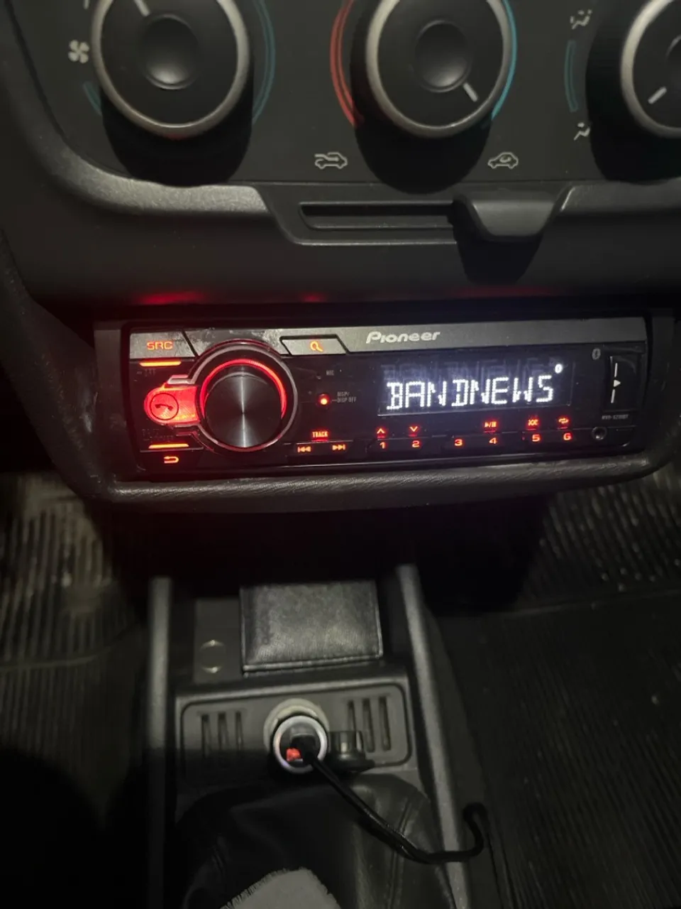 Som Pioneer USB e Bluetooth