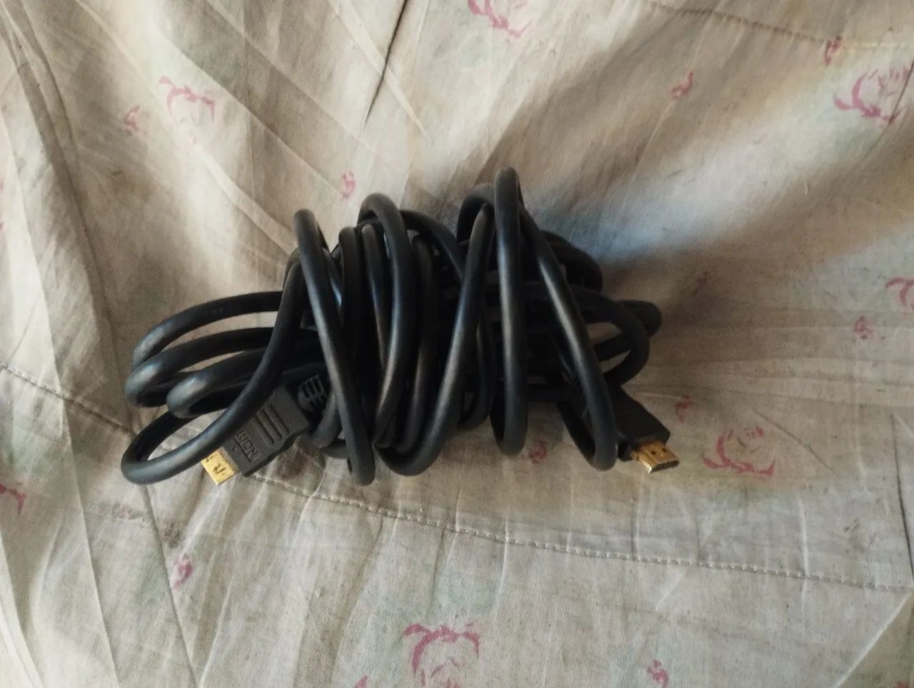 Cabo HDMI de alta qualidade com 4 metros 