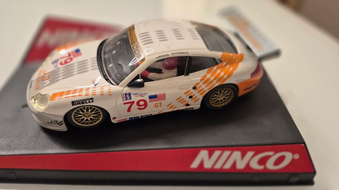 AUTORAMA PORSCHE 911 GT1 N.º 79 1/32 NINCO 