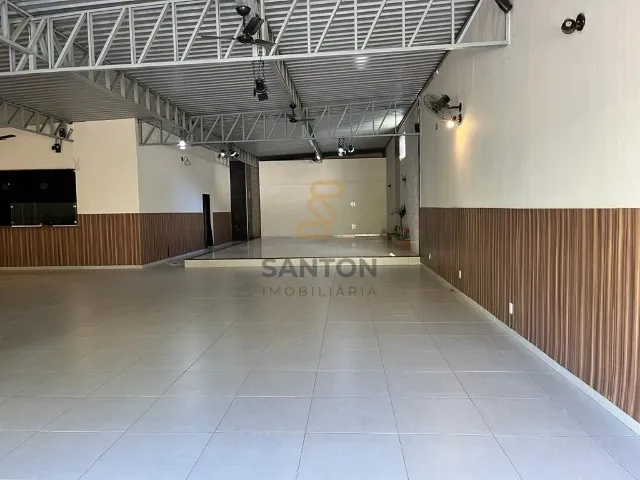 Aluga-se Cerimonial com 300m² - Cariacica