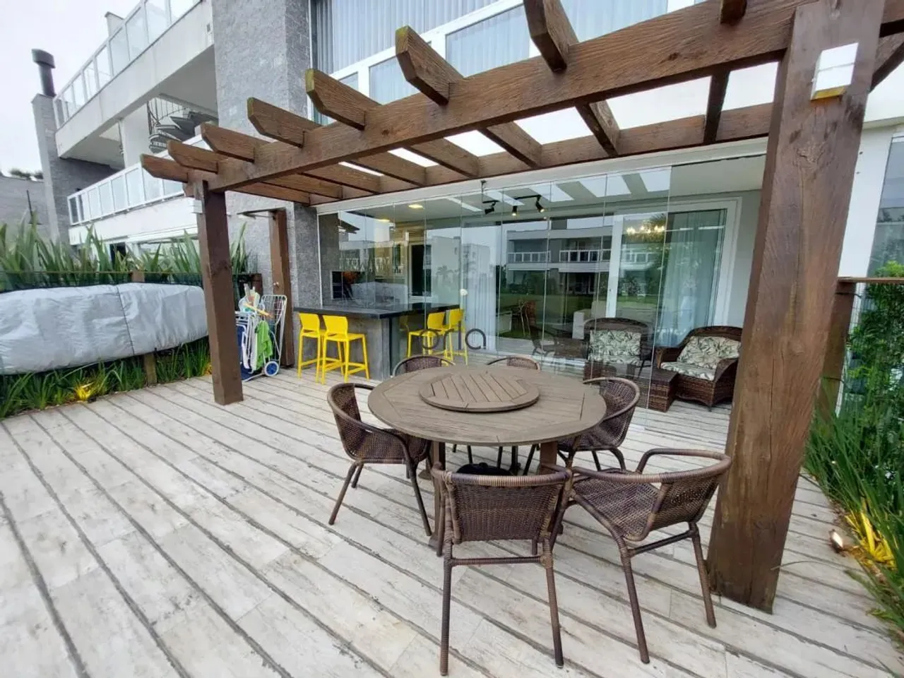 Apartamento com 02 dormitórios à venda em Xangri-lá - Condomínio Rossi Atlântida REF: