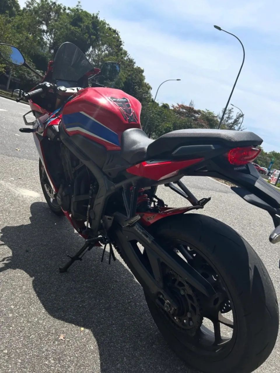 CBR 650R - Com acessórios - Foto 3