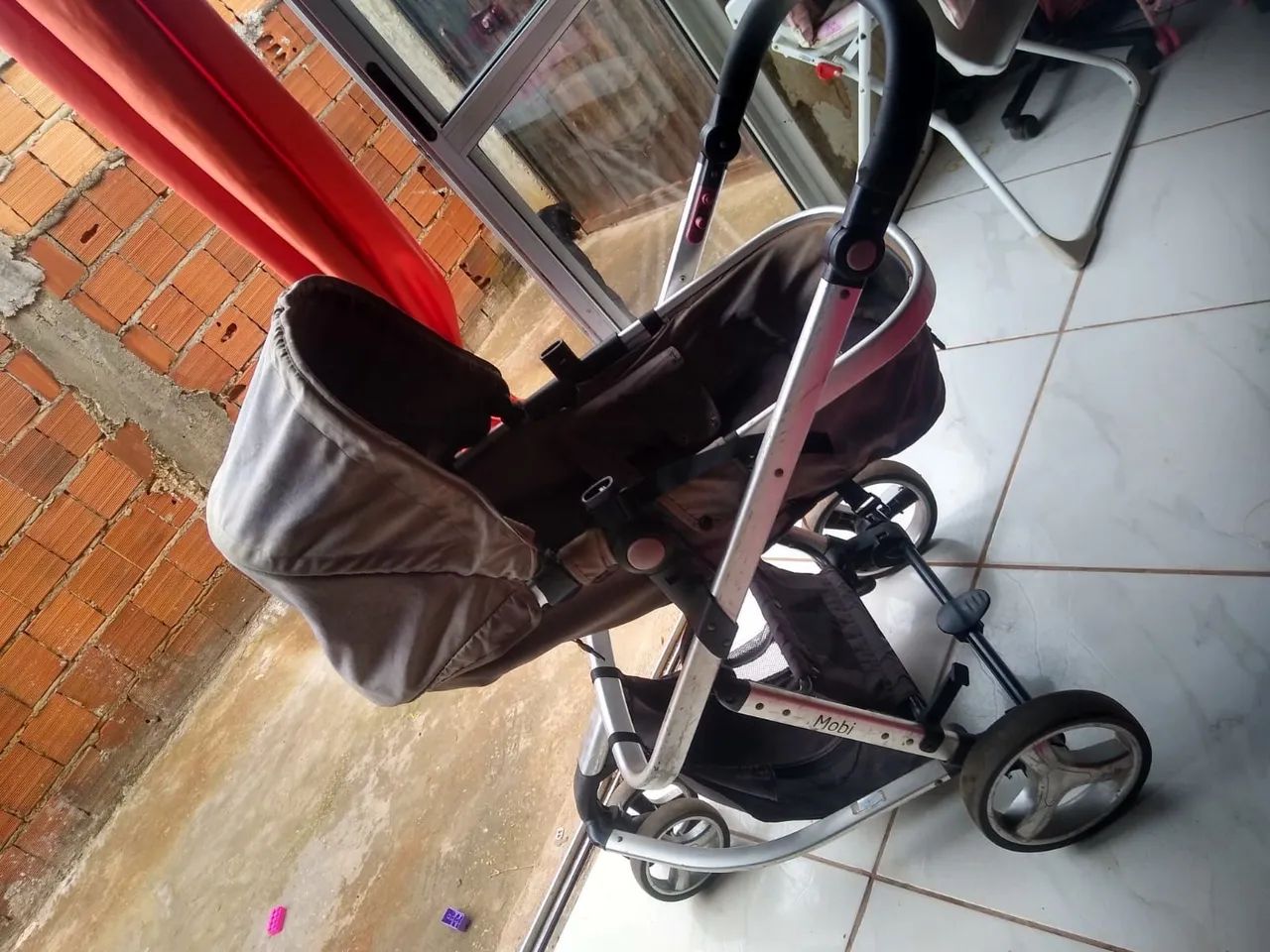 Carrinho de Bebê Mobi - Usado