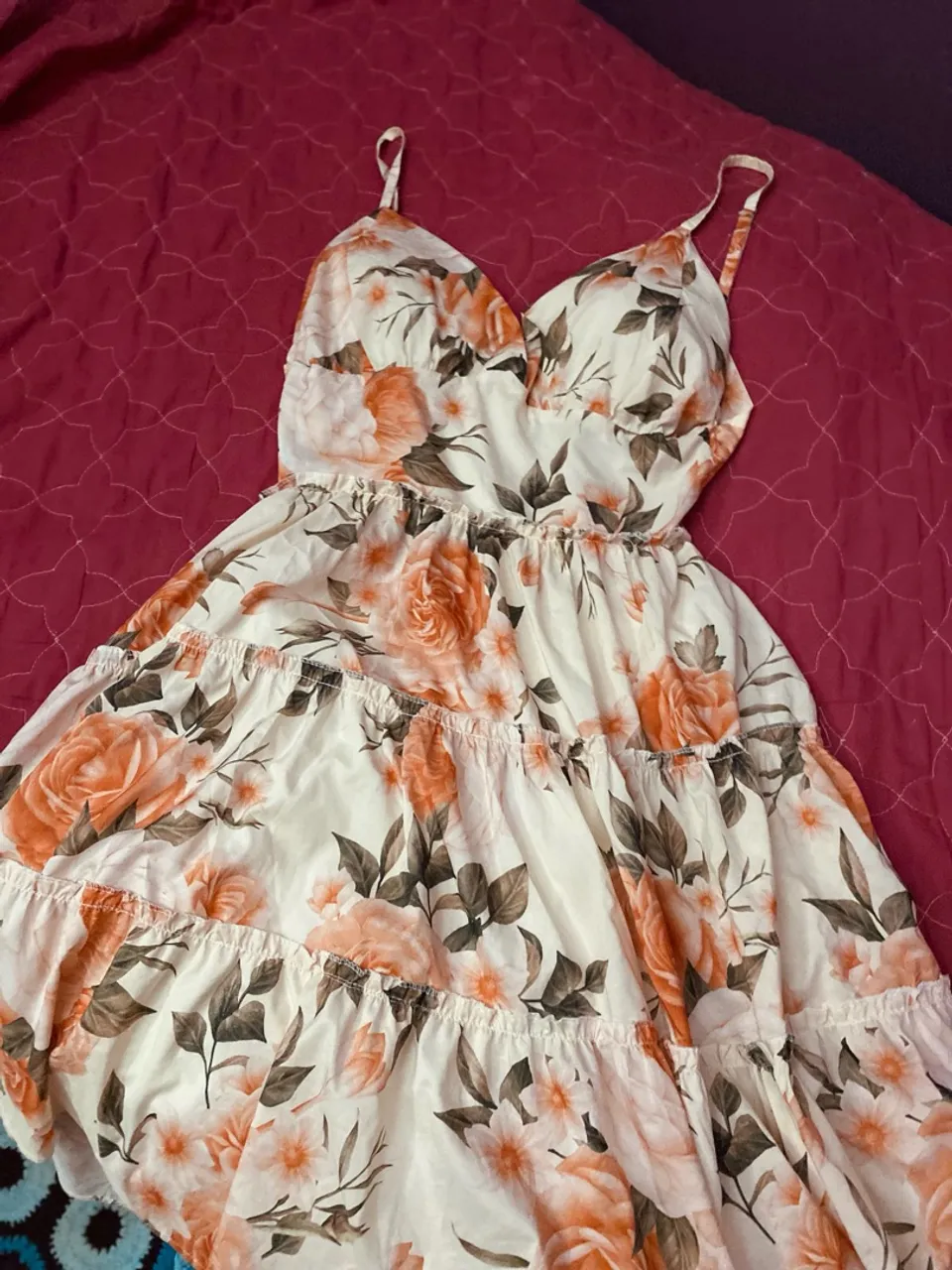 Vestido Floral Delicado - Perfeito para o Verão!