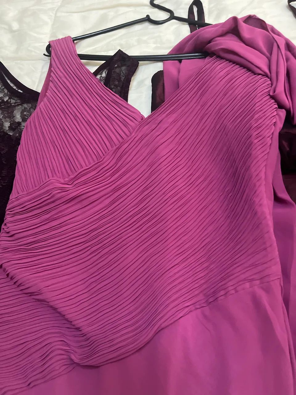 Vestidos de festa lilás, marsala.