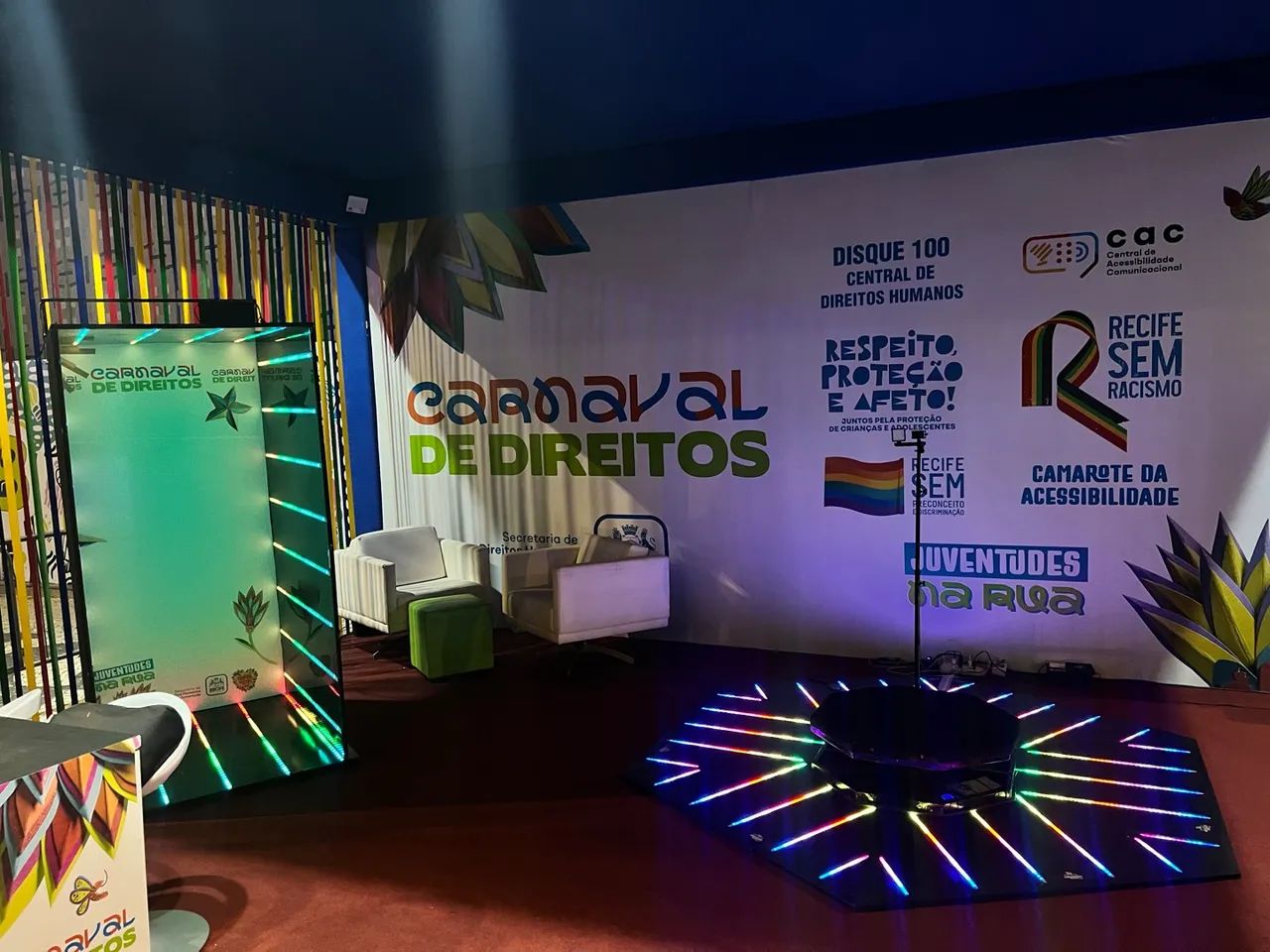 Plataforma 360 e túnel de led