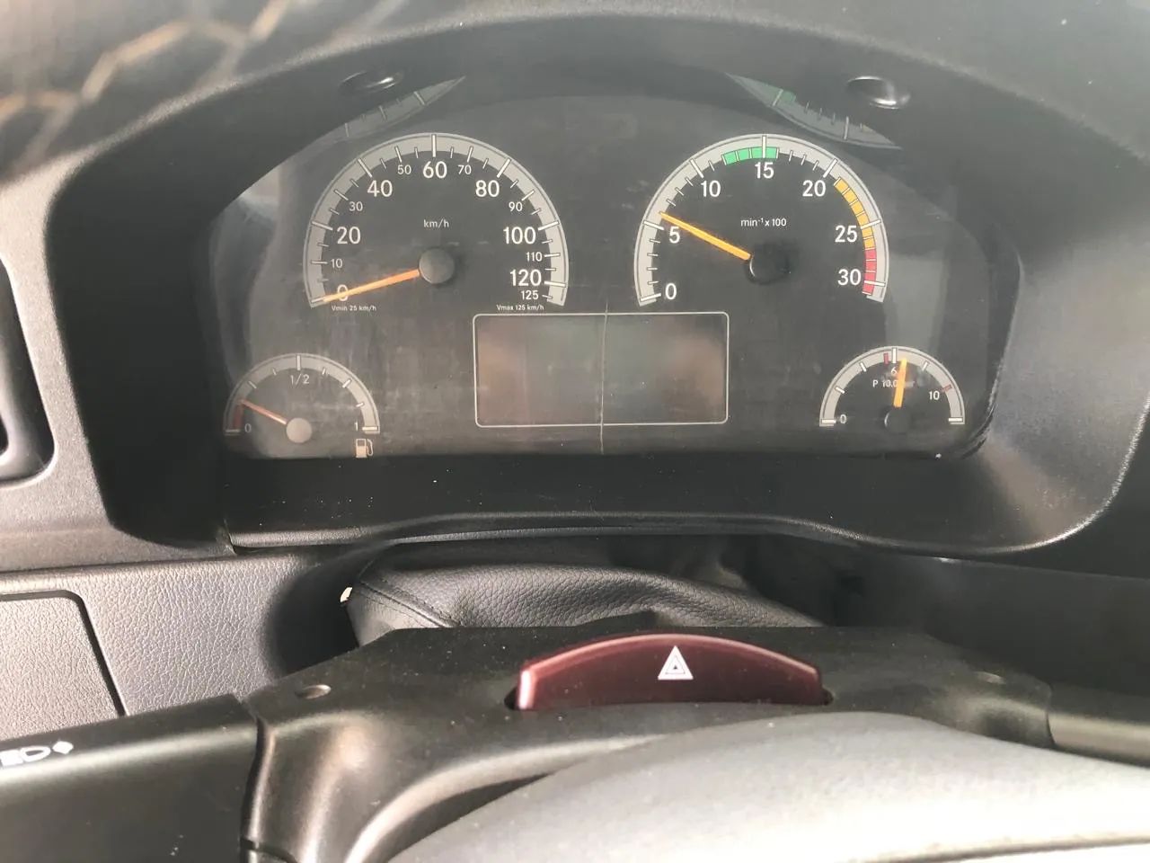 Caminhão Mercedes-Benz Accelo 815 ano 2012 - Foto 15