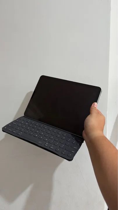 iPad Air 4 + Apple Pencil 2 geração + teclado original Apple