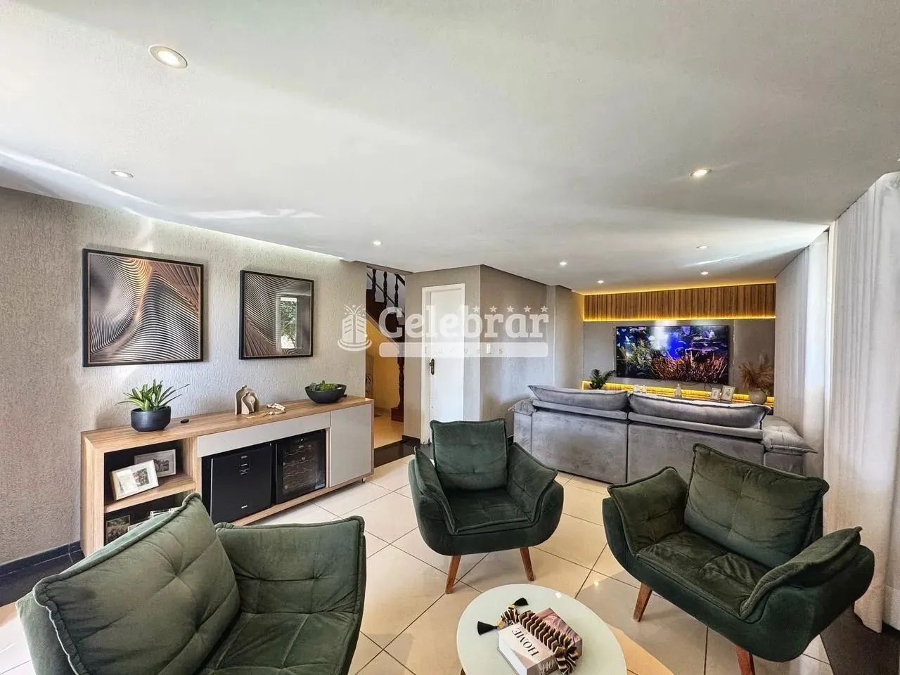 Casa para Venda em Contagem, Santa Cruz Industrial, 4 dormitórios, 2 suítes, 4 banheiros,  - Foto 4