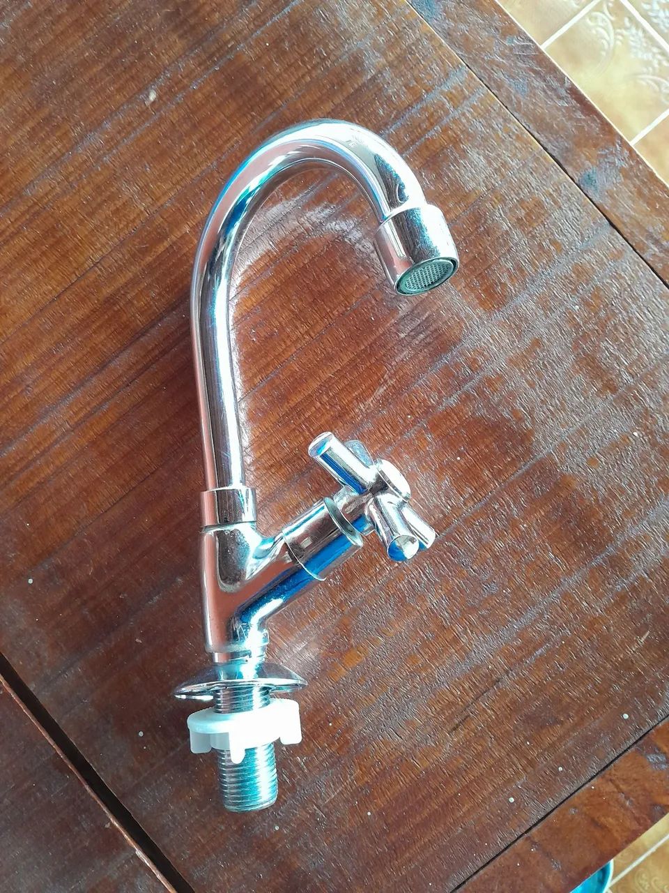 Torneira de Cozinha em Aço Inox - Foto 2