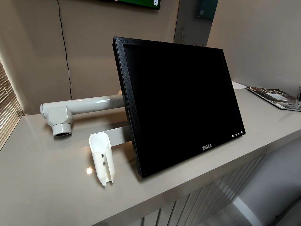 Monitor Dell 17 Polegadas Quadrado, ótimo estado64291873569538121