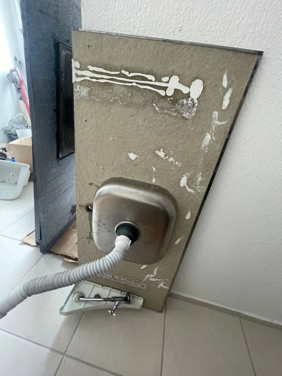 Pia Aço Inox 120x52 (já vai concretada) + 2 Mãos Francesas + Válvula 