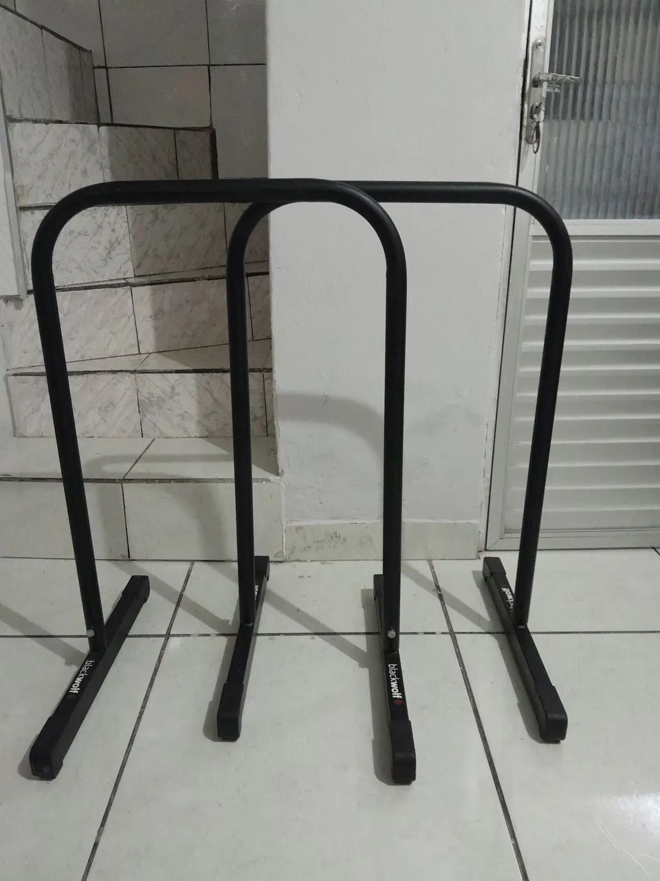 Barras Paralelas Móveis - Foto 2