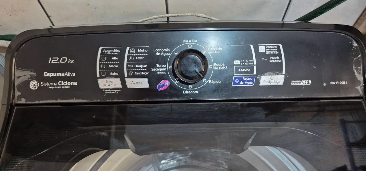 Vendo máquina de lavar Panasonic modelo NA-F120B1TA 12kg