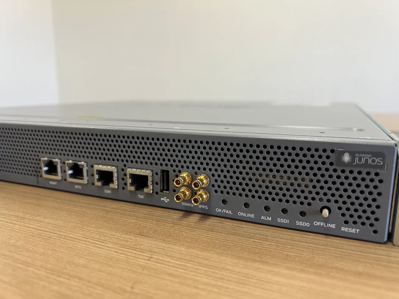 Roteador de Borda Juniper MX204 DC - Foto 3