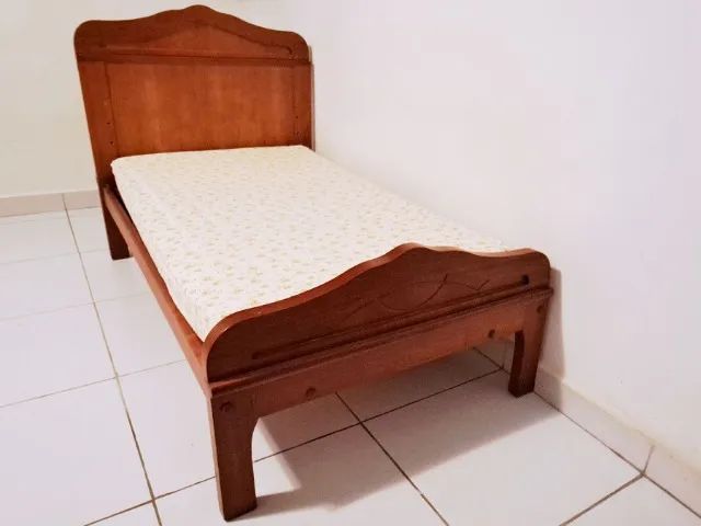 Berço de madeira maciça! Vira Mini cama  - Foto 3