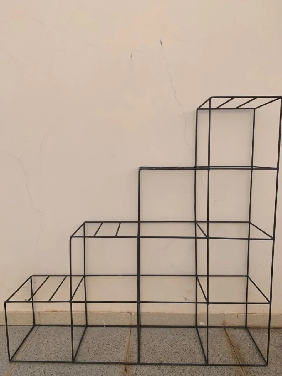 Estante Decorativa em Ferro
