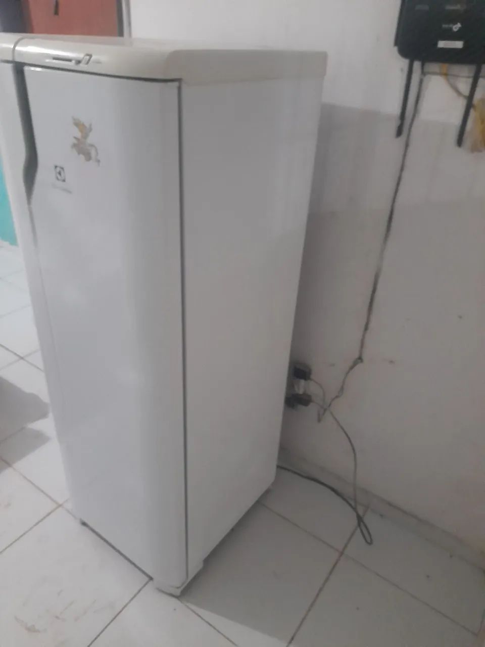 Vende-se geladeira Electrolux bem conservada  - Foto 2