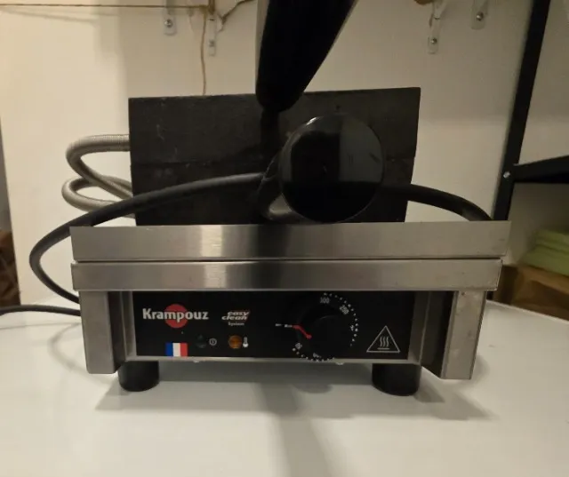 Máquina de Waffles importada Krampouz 220V