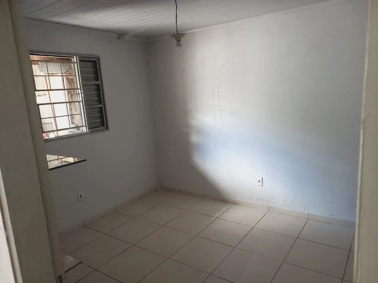  Alugo Casa Arniqueiras  - Foto 4