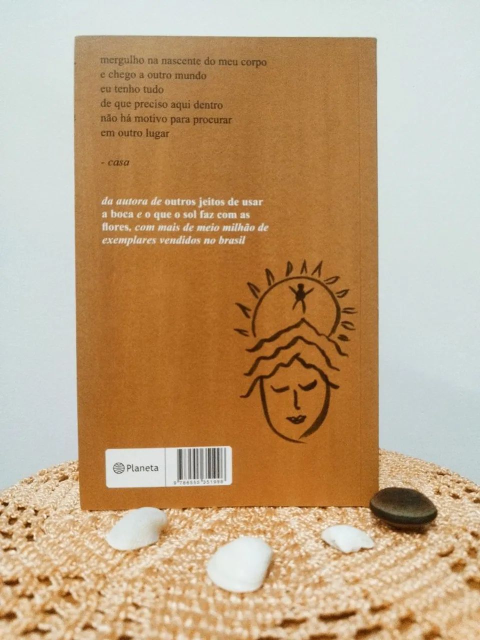 Livro poesia de Rupi Kaur - Foto 2