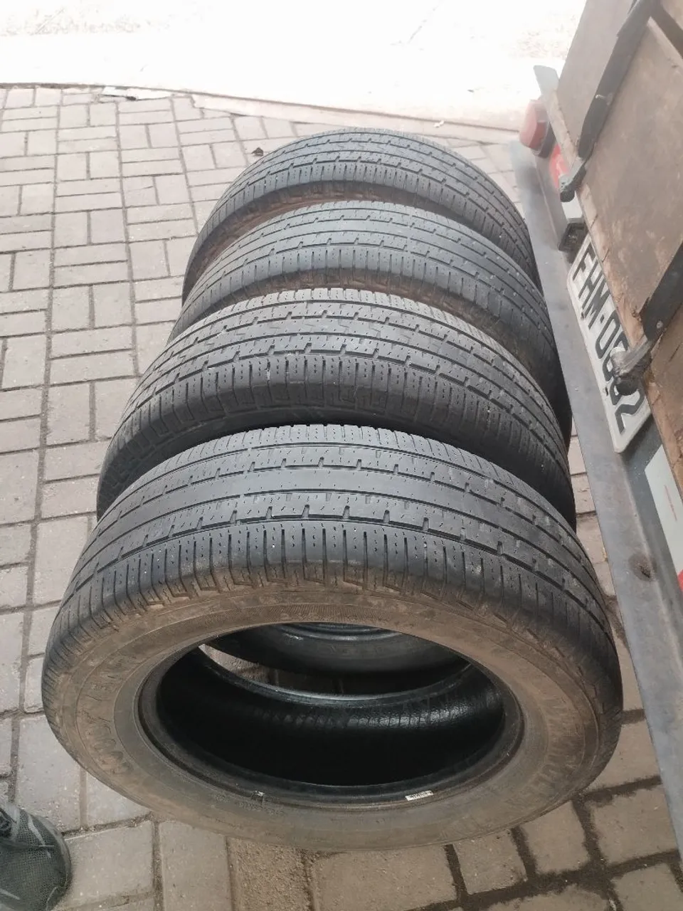 4 Pneus Usados - good year 215/65R16