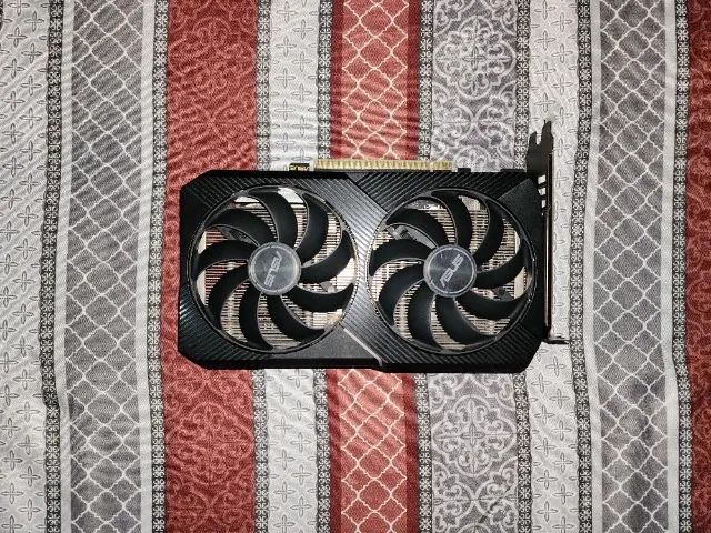 Placa de Vídeo RTX 3050 OC Asus NVIDIA GeForce, 8GB, GDDR6, Ray Tracing - DUAL-RTX3050-O8G
