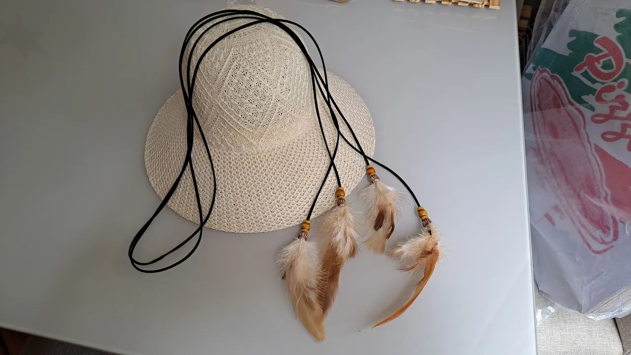 Cinto fininho em pena boho Chic