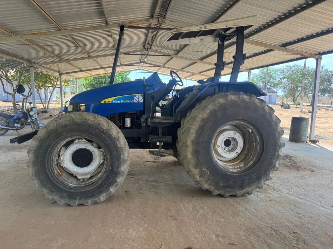 Trator ts110 New Holland 