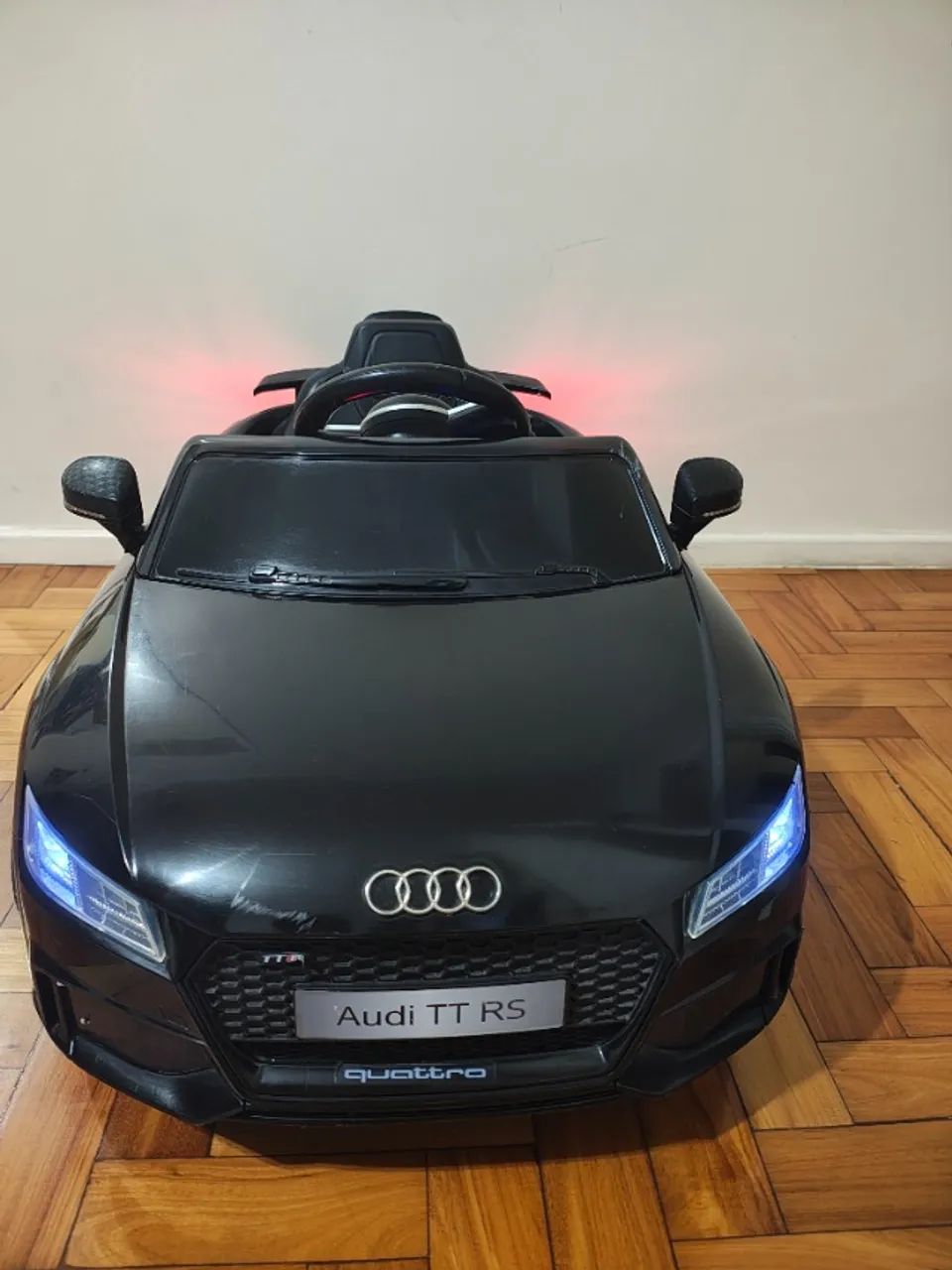Carro elétrico infantil 