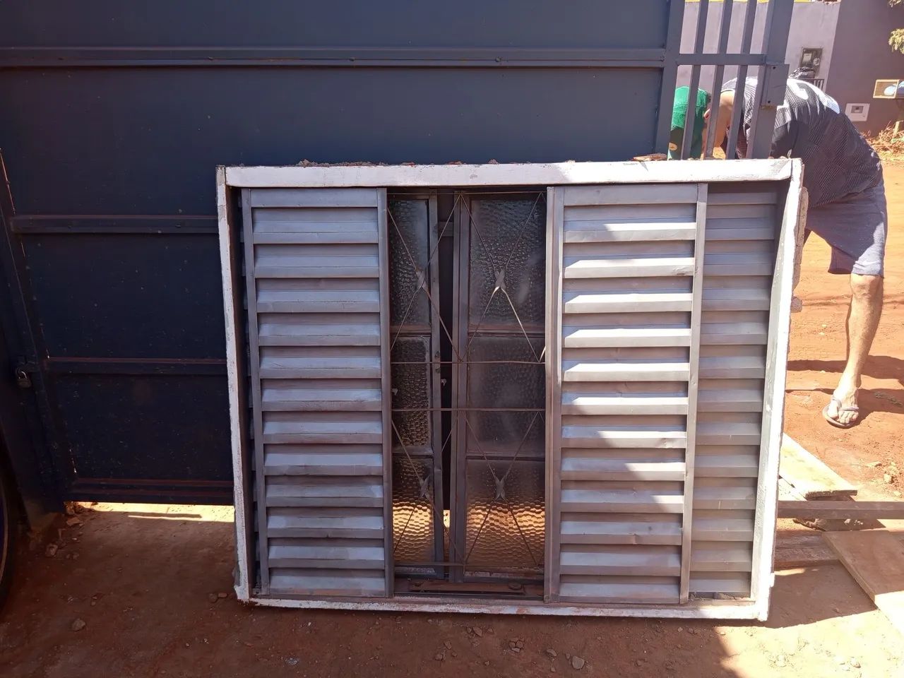 Janela de aço Venezianas - Foto 2