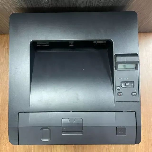 Impressora HP LaserJet Pro 400 M401 Monocromática - Foto 2