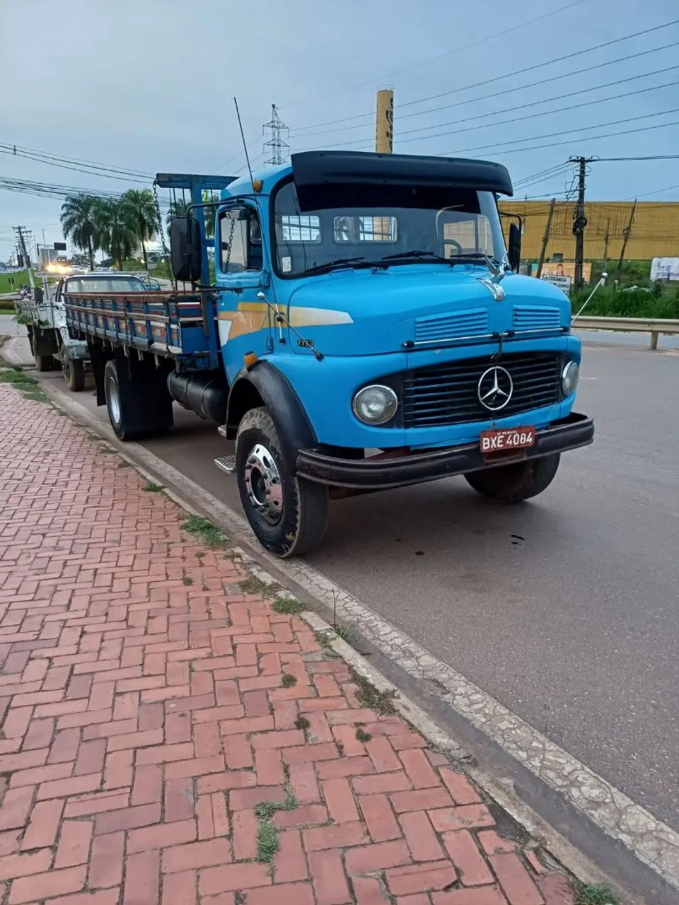 Vendo esse caminhão *