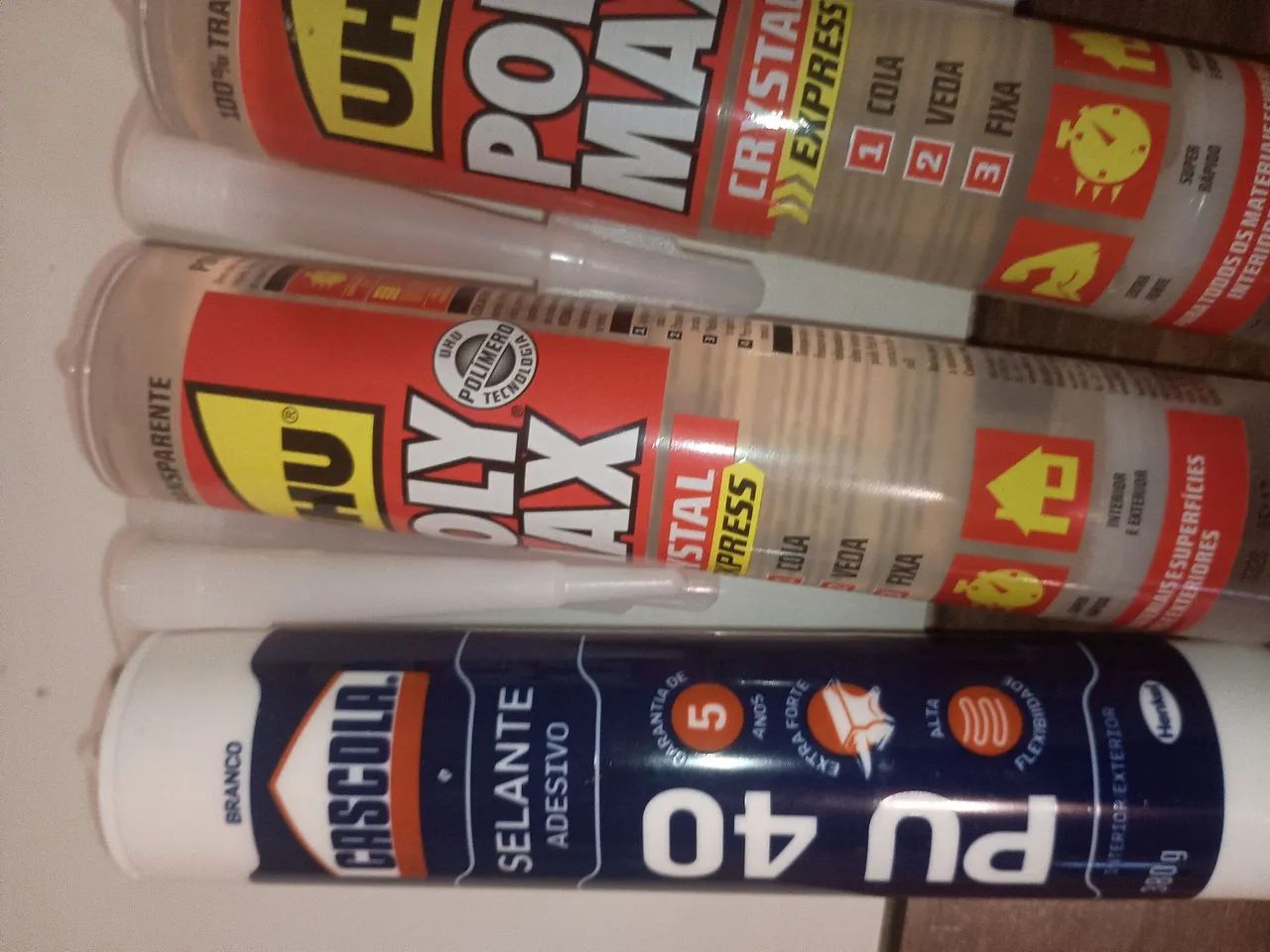 Adesivos, Selantes e Colas UHU Poly Max e Cascola PU 40