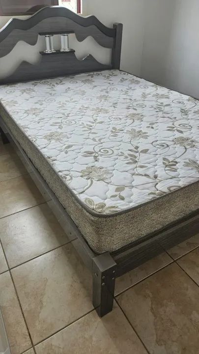 Cama de casal reforçada com colchão