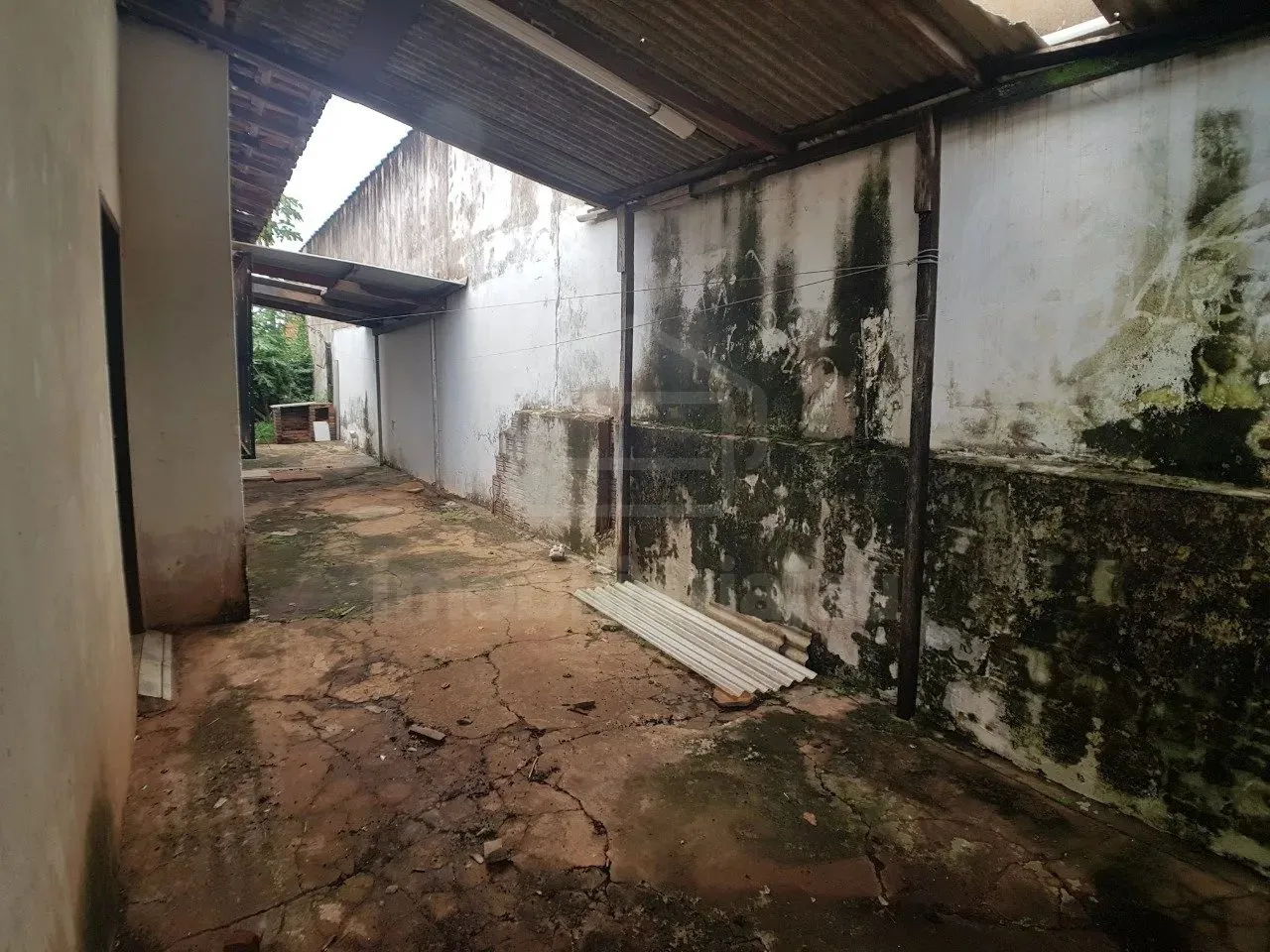 Casa à venda Jardim Sempre Verde com 2 quartos